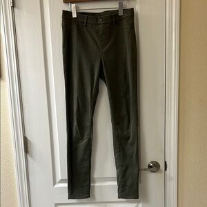 Uniqlo Women's Olive Leggings